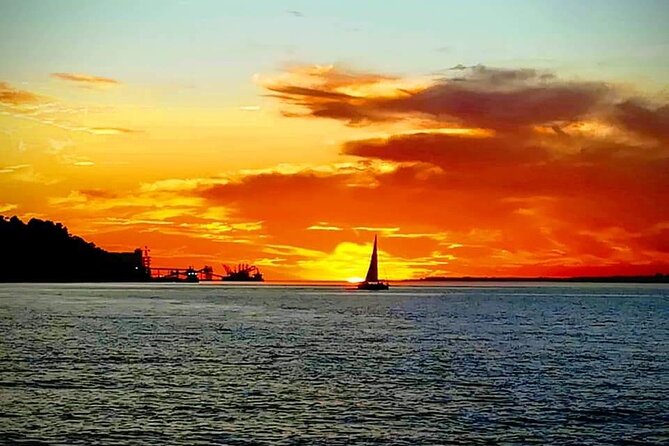 Daytime/Lisbon Sunset Boat with history and wine (small group) - Practical details before you book
