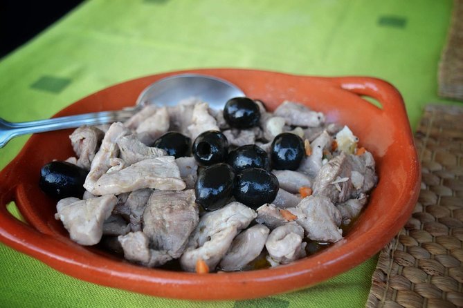 DINNER OR TAPAS in a Poruguese Home - Who should book this (and who might not)