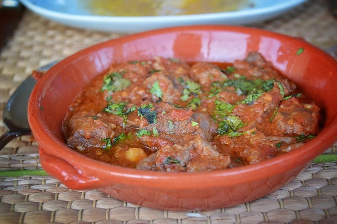 DINNER OR TAPAS in a Poruguese Home - Tips to get the most out of your night