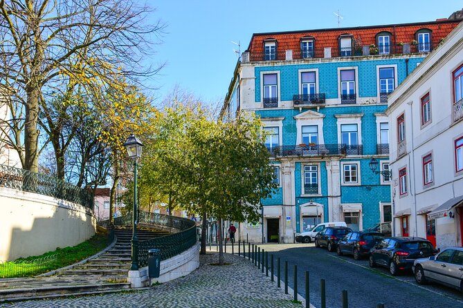 Discover Ancient Lisbon of Tuk Tuk with a local guide - Getting Oriented at Lisbon Cathedral (1147) and the 1755 Earthquake