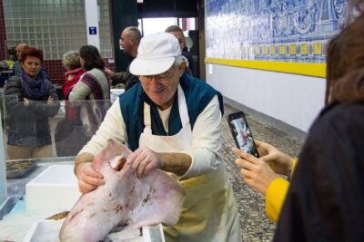 Discover Arrábida: The Secret Paradise - Mercado do Livramento: the best way to start like a local
