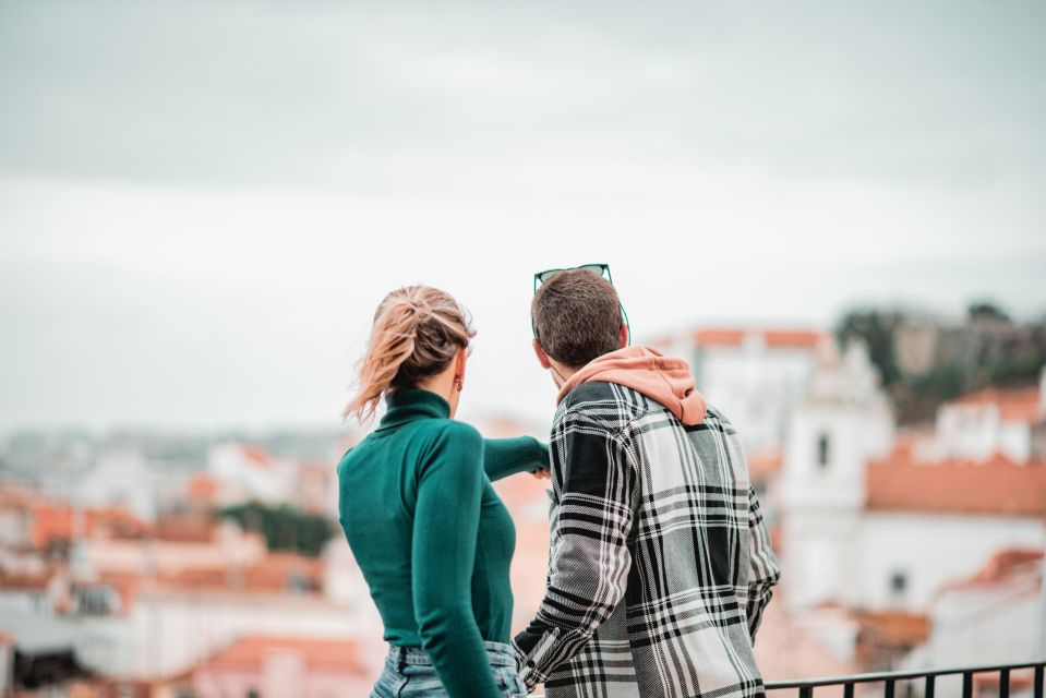 Discover Lisbon: Tuk Tuk Tour - Lisbon Cathedral area: stepping into the oldest layers of the city