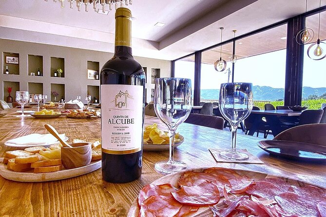Discover Setúbal´s Secrets: Wine, Culture&Arrabida Magic| PRIVATE - Lunch at Doca dos Pescadores: Choose Your Seafood Break by the Sado
