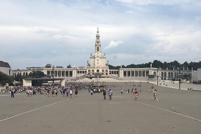 Divine Fátima Full Day Private Tour from Lisbon - Aljustrel and the Little Shepherds’ Houses: Seeing the Story in the Place