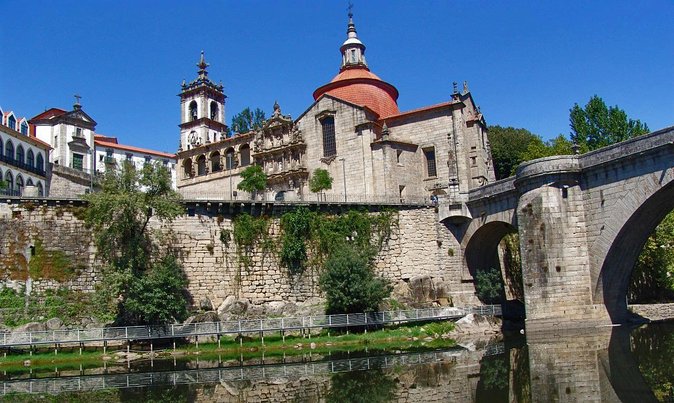 Douro Valley Private Day Trip from Lisbon: Vineyards & River View - Lisbon to Régua: Viewpoints First, Then the Port-Wine Gateway
