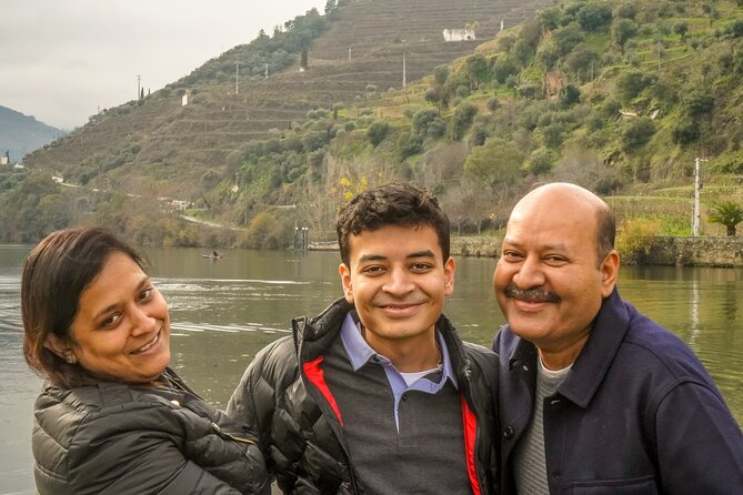 Douro Valley Private Day Trip from Lisbon: Vineyards & River View - Pinhão Time: Wine Tasting Plus a Proper Meal Break