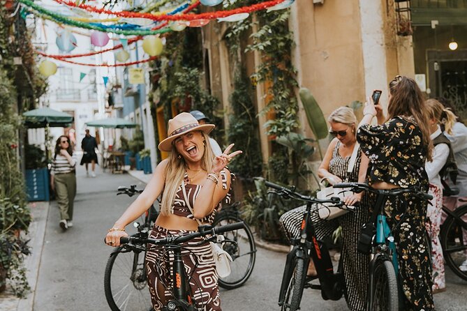 E-bike Tour Lisbon Essential - Feira da Ladra timing: when the flea market appears