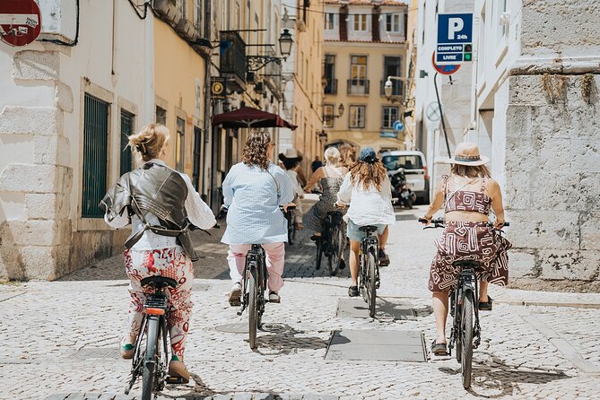 E-bike Tour Lisbon Essential - Chiado and Largo do Carmo: different vibes in a short ride