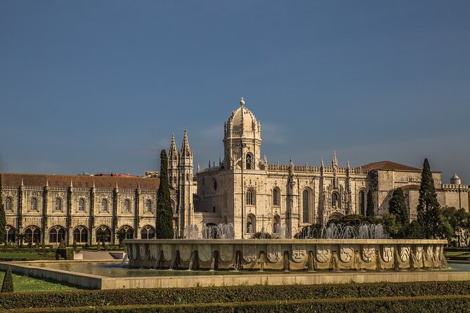 East to West Tour in a Tukxi - Why an east-to-west Tukxi route makes Lisbon click