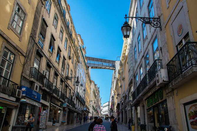East to West Tour in a Tukxi - Baixa Chiado and Baixa de Lisboa: the city rebuilds itself in front of you