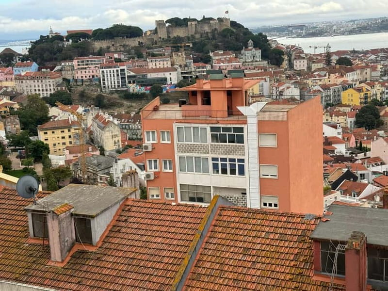 Eco Tuk Tours Lisbon - Lisbon Cathedral to Santa Luzia: getting the old-town rhythm fast