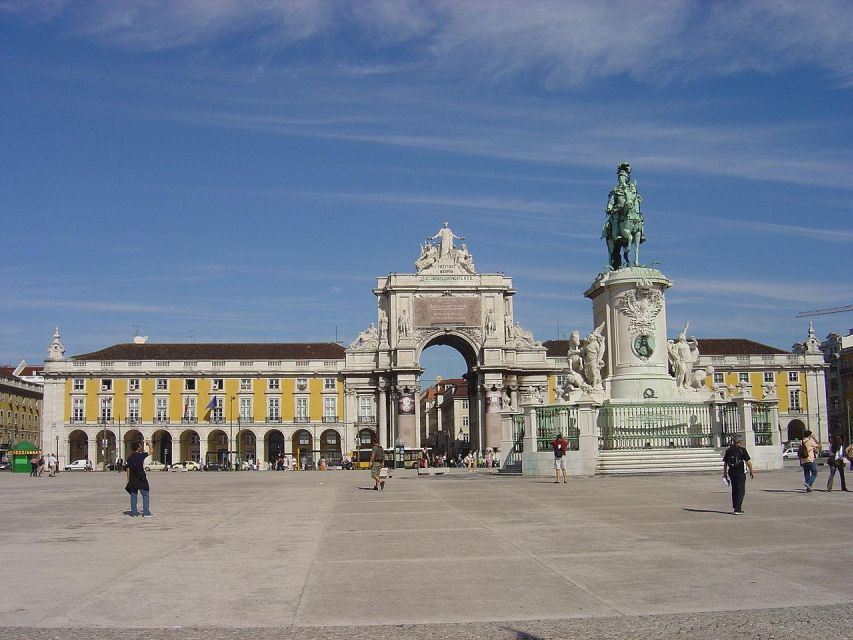 Essential Lisbon: Half-Day Tour - Price and logistics: what you’re paying for (and why it can be worth it)