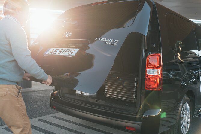 Estoril, Cascais or Sintra Private Transfer to Lisbon - The ride itself: air-conditioned comfort, luggage handled