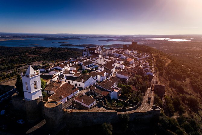 Evora and Monsaraz Private Tour From Lisbon - Alqueva reservoir and Praia Fluvial de Monsaraz: the water break that changes the mood