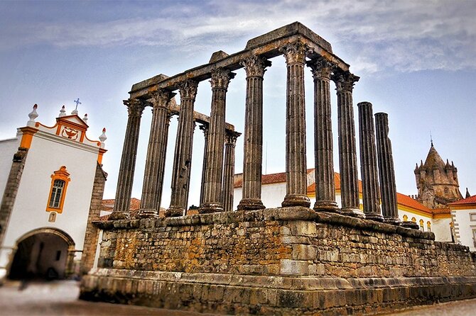 Evora Full Day Tour - Évora’s center: Temple of Diana and the Gothic cathedral area