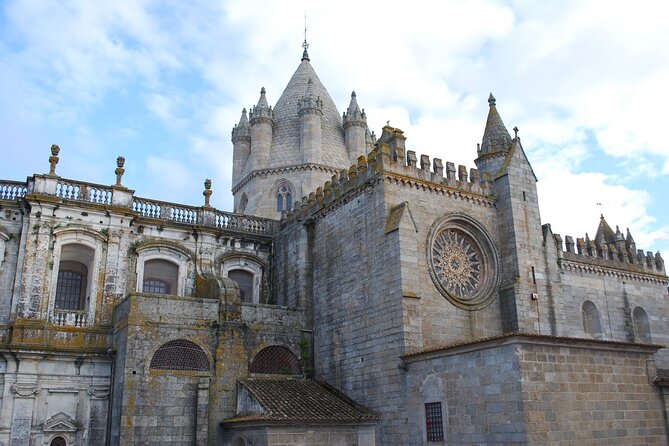 Evora Private Personalized Experience from Lisbon - Whitewashed Streets and the Roman Temple of Diana