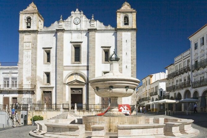 Évora Private Tour - Cork Factory Visit Included - Aqueduct, Public Garden, Fake Ruins, and D. Manuel Palace