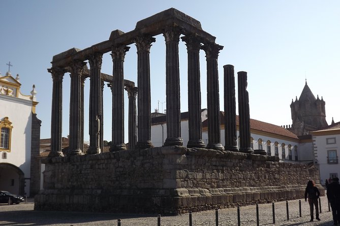 Évora Wine & Heritage Tour from Lisbon - Igreja de São Francisco and the Chapel of Bones: Beauty, Then the Macabre