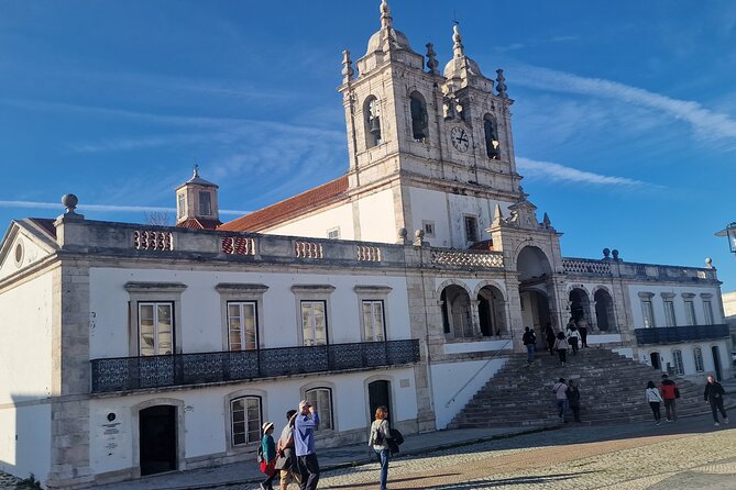 Excursion in Nazaré Fátima and Óbidos Village and Batalha Monastery - Stop 5: Óbidos Medieval Streets, Walls, and Ginjinha