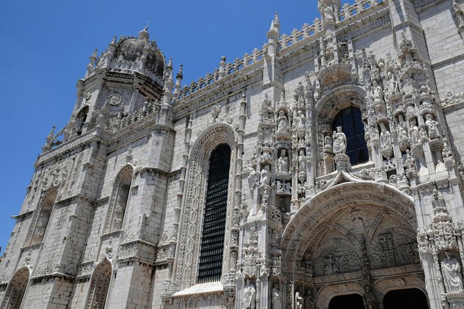 Explore Lisbon City on a private half-day tour in a van - Santuario Nacional de Cristo Rei: The Tagus View You Can’t Miss