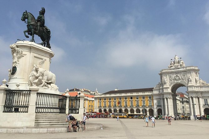 Explore Lisbon: Private & Customizable Half-Day Sightseeing Tour - Jerónimos Monastery (Mosteiro dos Jeronimos): Manueline grandeur and Vasco da Gama’s connection