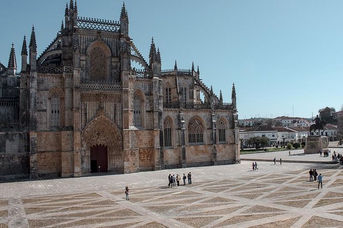 Faith and Heritage: Fátima Batalha Nazaré and Óbidos Private Tour from Lisbon - Nazaré: Fishing Village Calm, Plus the Sitio Legend