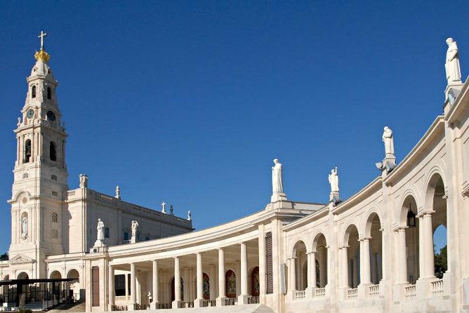 Faith and Heritage: Fátima Batalha Nazaré and Óbidos Private Tour from Lisbon - Pricing and Value: When $207.11 Feels Fair (and When It Doesn’t)