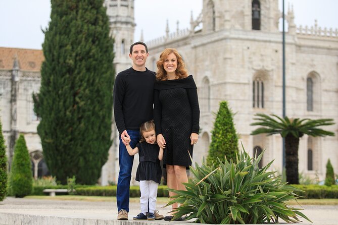 Family photo shoot in Cascais with a professional photographer - The flow of your 1-hour session in Cascais