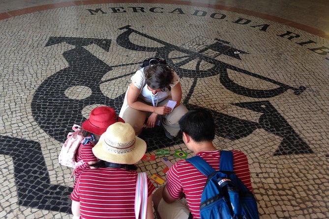 Family Tour: Essential Lisbon - Stop 4: Elevador da Bica, the traditional tram/cable car moment