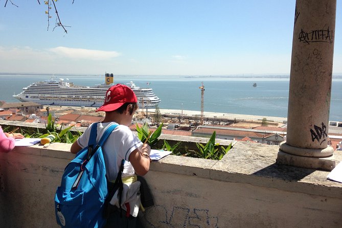Family Tour: Genuine Lisbon - Praça Dom Pedro IV (Rossio) Start: quick orientation for families