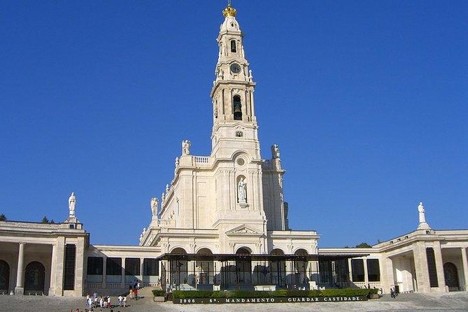 Fátima Batalha Nazaré and Óbidos Full Day Tour from Lisbon - Weather, Pace, and Who This Tour Fits Best