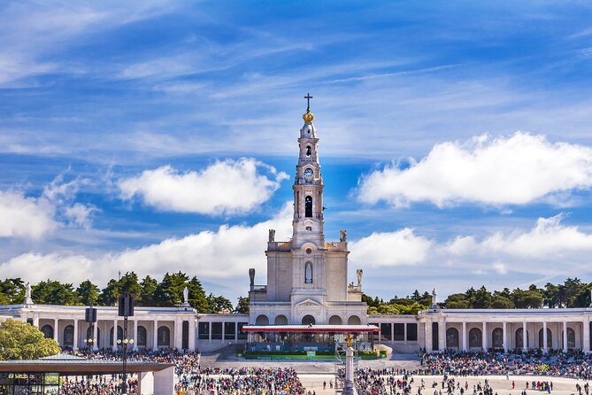 Fátima, Batalha, Nazaré and Óbidos Private Tour - Starting Early in Lisbon: Pickup, Ride Time, and Comfort