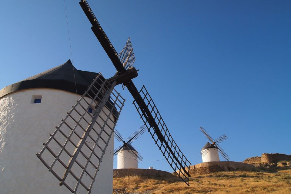 Fatima, Batalha, Nazare, Obidos Private Full Day Tour - A fast, private route west from Lisbon