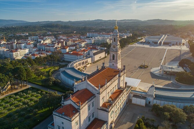 Fatima, Batalha, Nazaré & Óbidos Private Luxury Tour - How the guide makes or breaks a long day