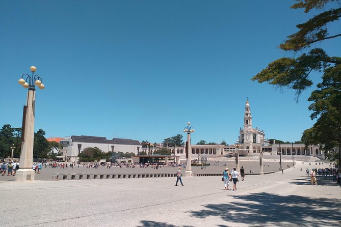Fatima Experience® - Lisbon hotel pickup and the drive: start the day without friction