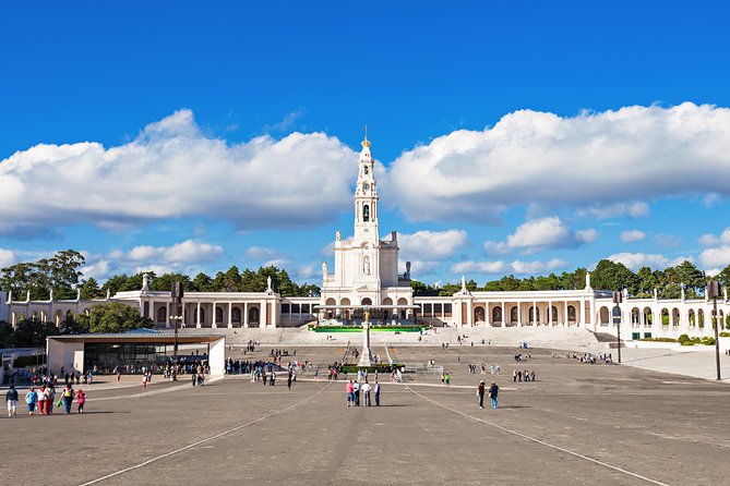 Fátima Half Day Private Tour Lisbon w/ Optional Candle Procession - Hotel pickup and round-trip comfort (the real value of this format)