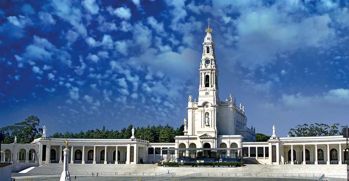 Fátima: Half-Day Tour - Getting There From Lisbon: The 105-Minute Coach Ride
