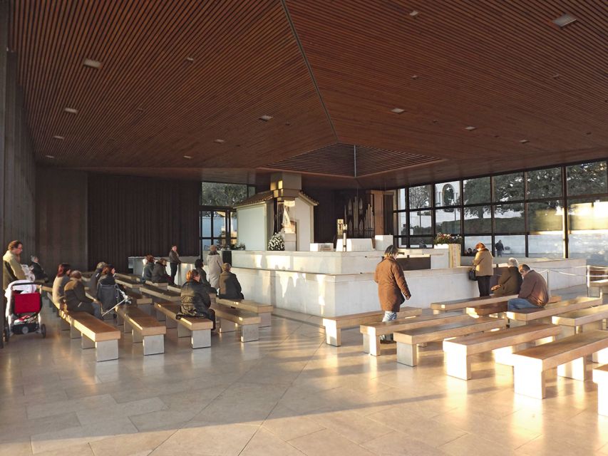 Fátima: Half-Day Tour - Arriving at Fatima: First Stop at the Basilica (1953)