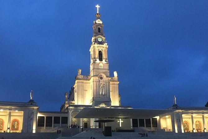 Fátima Message Private Tour with Candle Procession from Lisbon - Magnificat Tours meeting point: starting with story, not confusion