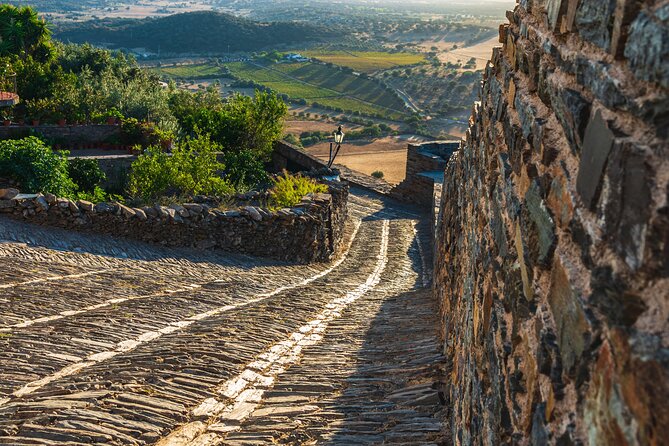 Fátima, Nazaré and Óbidos Small Group Full-Day Tour from Lisbon - Mosteiro da Batalha Pass-By: Late Gothic Quick Look Without the Time Sink