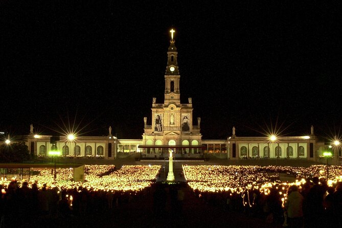 Fatima Private Personalized Half Day Experience from Lisbon - Inside the Basilica of Our Lady of the Rosary: how to use your two hours