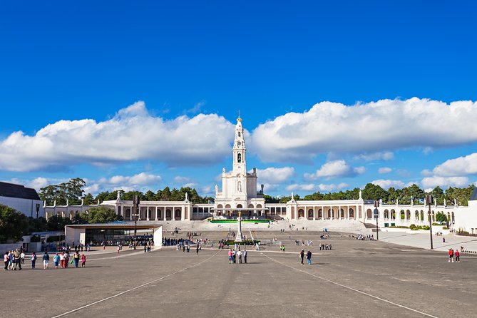 Fátima Private Tour And Batalha Nazaré & Óbidos - Price and value: what you’re really paying for