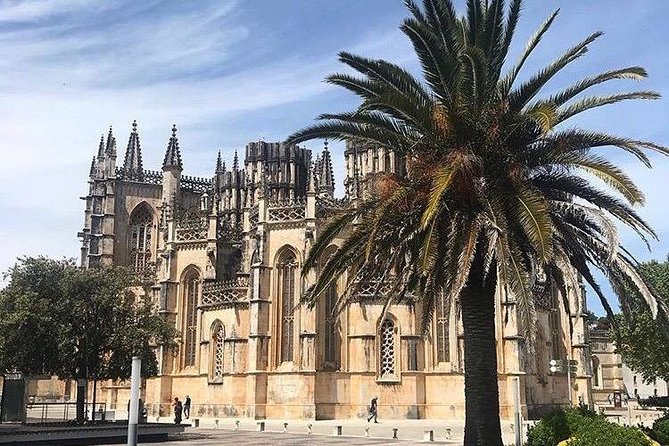 Fatima Tour + Batalha Monastery + Nazareth + Óbidos - Óbidos: 12th-Century Walls and a Walk That Feels Like a Movie Set