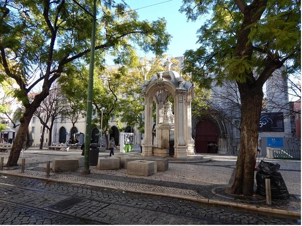 Fernando Pessoa Lisbon Walking Tour - Four Lisbon Squares With Fernando Pessoa’s Footprints