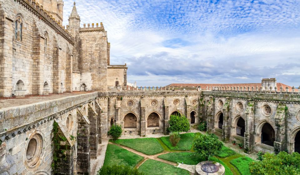 From Lisboa: Evora and Monsaraz Full-Day Tour - Should You Book This Évora and Monsaraz Tour?