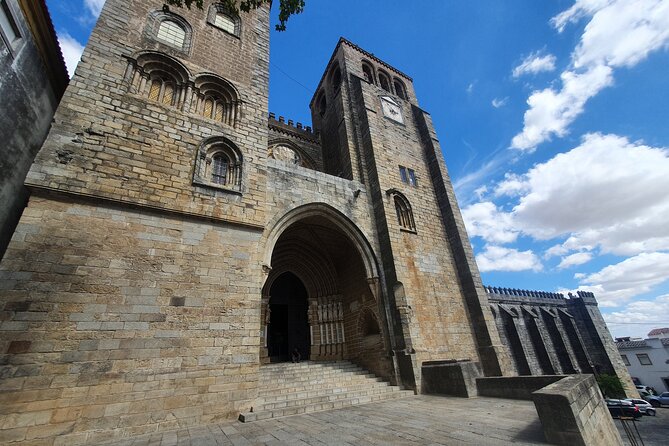 From Lisboa: Evora & Monsaraz Private Full Day Tour - Pacing, walking, and what to bring