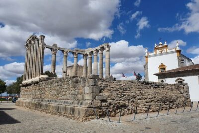 From Lisboa: Évora & Monsaraz Small-Group Full Day Tour - Se Catedral de Évora: One of the Oldest Landmarks, Plus Views