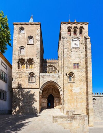 From Lisbon: Évora City Private Tour - Lisbon pickup, private transport, and the road back