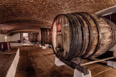 From Lisbon: Évora, Monsaraz, Wine Tasting & Cristo Rei - Stop 1: Templo Romano de Évora (Templo de Diana) and the UNESCO connection