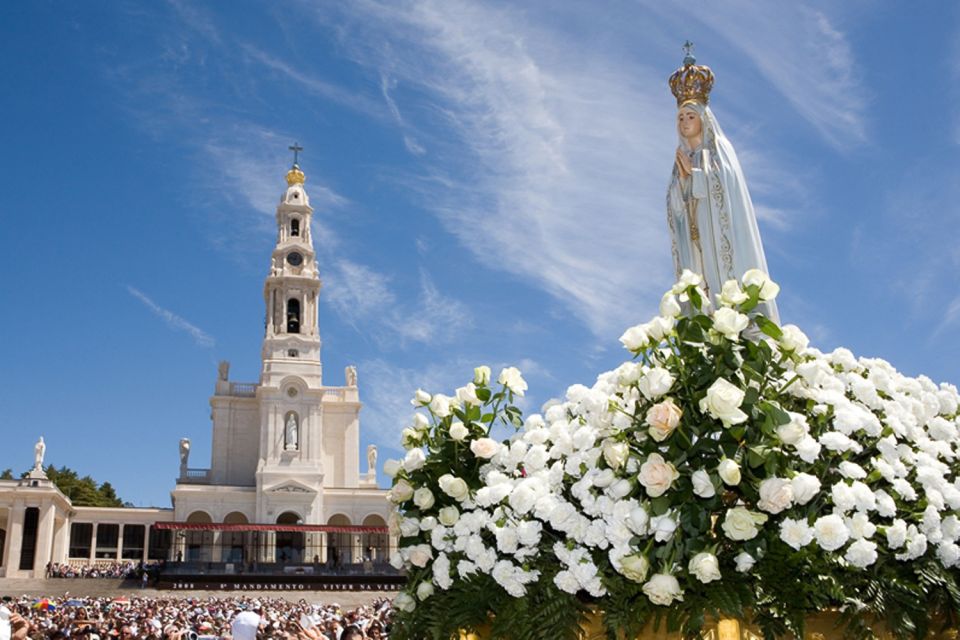 From Lisbon: Fatima Sanctuary Private Day Tour - Sanctuary Square: Getting Your Bearings in the World’s Most Famous Sacred Space